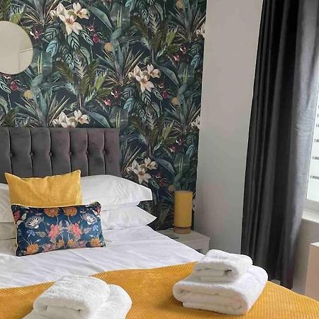 Cayton Village Hide Away Esterno foto